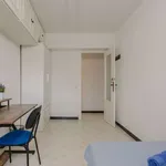 Rent a room of 120 m² in valencia