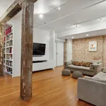 Rent 3 bedroom apartment of 334 m² in New York City