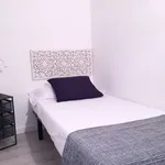 Rent 4 bedroom apartment of 969 m² in Barcelona