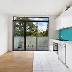 Rent 3 bedroom apartment in Oakleigh East