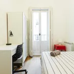 Rent a room of 199 m² in Madrid