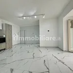 Affitto 2 camera appartamento di 65 m² in Naples