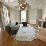 Appartement de 104 m² avec 3 chambre(s) en location à LYON 6