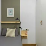 Rent a room of 127 m² in Barcelona