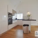 Rent 3 bedroom flat in Brighton