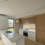 Rent 3 bedroom house in Point Cook