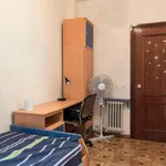 Rent 4 bedroom apartment in Madrid