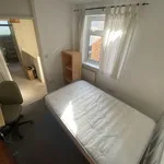 Rent 4 bedroom house in South East England