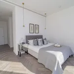 Rent 3 bedroom apartment in London