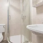 Rent 4 bedroom flat in Leeds