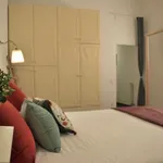 Rent 1 bedroom apartment in Florence