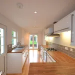 Rent 4 bedroom apartment in Reigate and Banstead