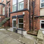 Rent 2 bedroom flat in Leeds