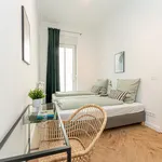 Rent 5 bedroom apartment of 65 m² in Berlin