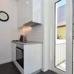 Rent 2 bedroom apartment of 100 m² in Porto