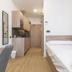 Rent 4 bedroom apartment of 20 m² in Madrid