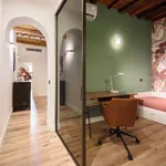 Rent 3 bedroom apartment of 70 m² in Florence