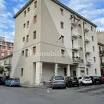 Affitto 3 camera appartamento di 75 m² in Alessandria