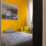 Rent a room of 136 m² in Milan