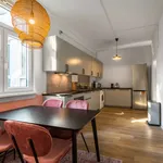 Miete 5 Schlafzimmer wohnung von 16 m² in Frankfurt