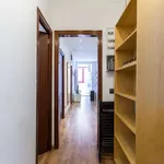 Rent 4 bedroom apartment of 80 m² in barcelona