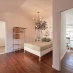 Rent a room of 300 m² in Lisbon