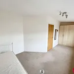 Rent 2 bedroom flat in London