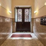 Rent a room of 85 m² in Roma