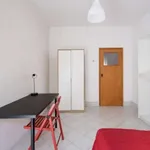 Rent a room in lisbon