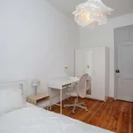 Rent a room in lisbon