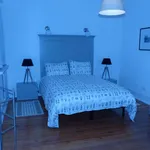 Rent a room of 210 m² in lisbon