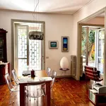 Rent 5 bedroom apartment of 210 m² in Roma