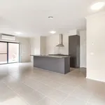 Rent 3 bedroom house in Cranbourne North