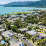 Rent 2 bedroom apartment in Airlie Beach