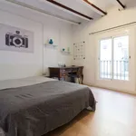 Rent a room of 190 m² in barcelona