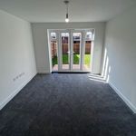 Rent 3 bedroom flat in West Midlands