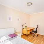 Rent 4 bedroom apartment in Prague