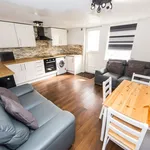 Rent 3 bedroom apartment in Leeds