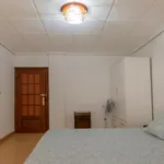 Rent 5 bedroom apartment in Valencia