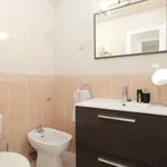 Rent 4 bedroom apartment of 140 m² in barcelona