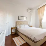 Alquilo 2 dormitorio apartamento de 110 m² en Madrid