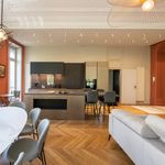 Appartement de 1400 m² avec 2 chambre(s) en location à Lyon