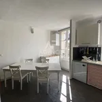 Appartement de 58 m² avec 3 chambre(s) en location à Versailles