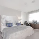 Rent 3 bedroom apartment of 295 m² in London