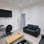 Rent 6 bedroom house in East Midlands