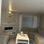 Rent 2 bedroom apartment in Kirkland