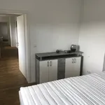 Miete 3 Schlafzimmer wohnung von 80 m² in Halle (Saale)