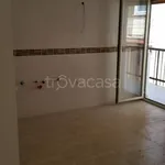 Affitto 4 camera appartamento di 120 m² in Palermo