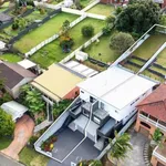 Rent 3 bedroom house in Unanderra