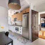 Rent 4 bedroom apartment of 10 m² in Madrid